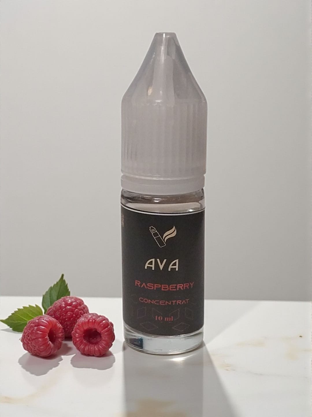 Aromă artificială de zmeură, conține propilen glicol! Zmeura intensa, delicioasa in sticluta de 10 ml