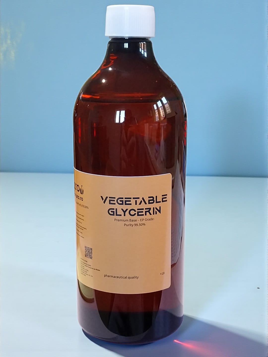 Glicerina vegetala farmaceutica (VG), puritate 99.50%,  Standard EP, 1000 ml  Premium Base - EP Grade - Anuro Duo -Gdzie znaleźć glicerynę - Къде мога да намеря глицерин - Hol lehet glicerint találni - Cena gliceryny - Цена на глицерина  - Glicerin ára - Do czego służy gliceryna - За какво се използва глицерин - Mire használják a glicerint -  Co to jest gliceryna - Какво е глицерин - Mi az a glicerin -Növényi glicerin - Растителен глицерин - Növényi glicerin -  Gliceryna - Глицерин -   Glicerin 
