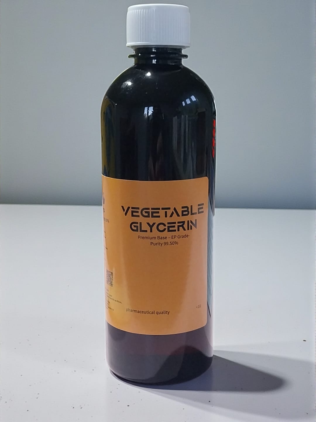 Glicerină vegetală Premium Base 500 ml, EP Grade, puritate 99,50%, formulă nouă pentru baze cosmetice și farmaceutice. VG fara miros, pentru aplicatii de top cu certificat de analiza inclus.